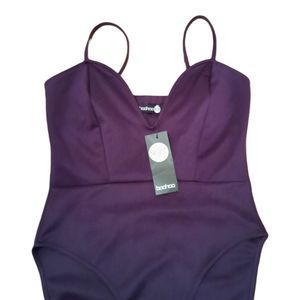 NWT Boohoo purple plunge neck body suit size 8